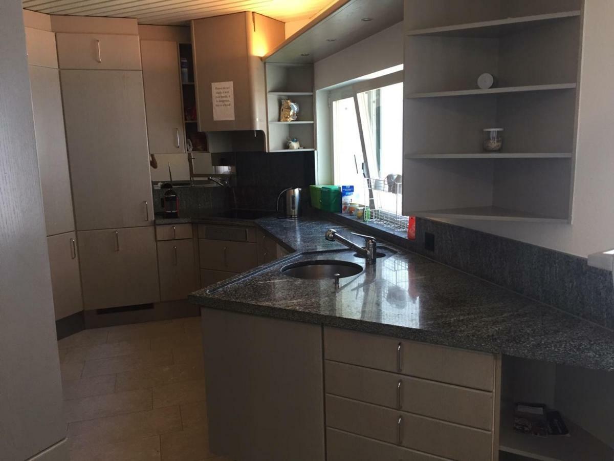 Budget Youth Hostel Oberengstringen ภายนอก รูปภาพ